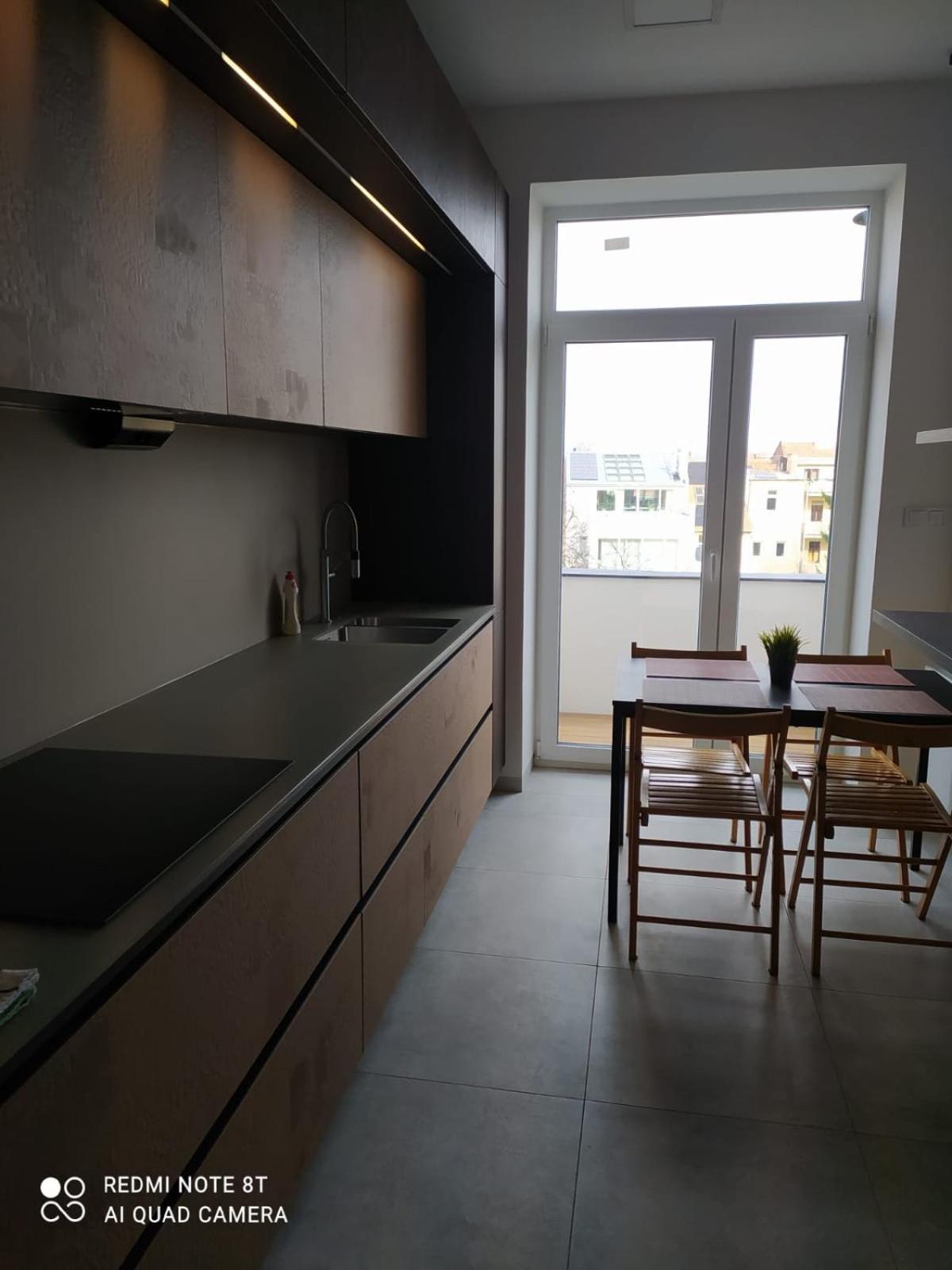 Soukromy Pokoj V Tripokojovem Byte - Private Room In Three Room Flat Бърно Екстериор снимка